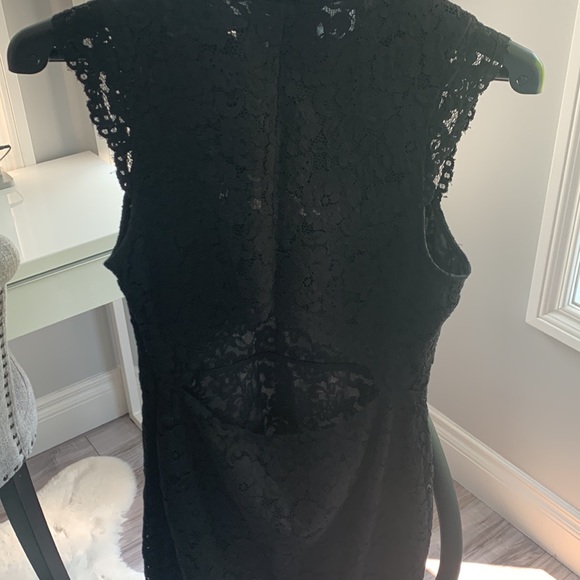 Beautiful lace dress from H&M - Picture 4 of 4